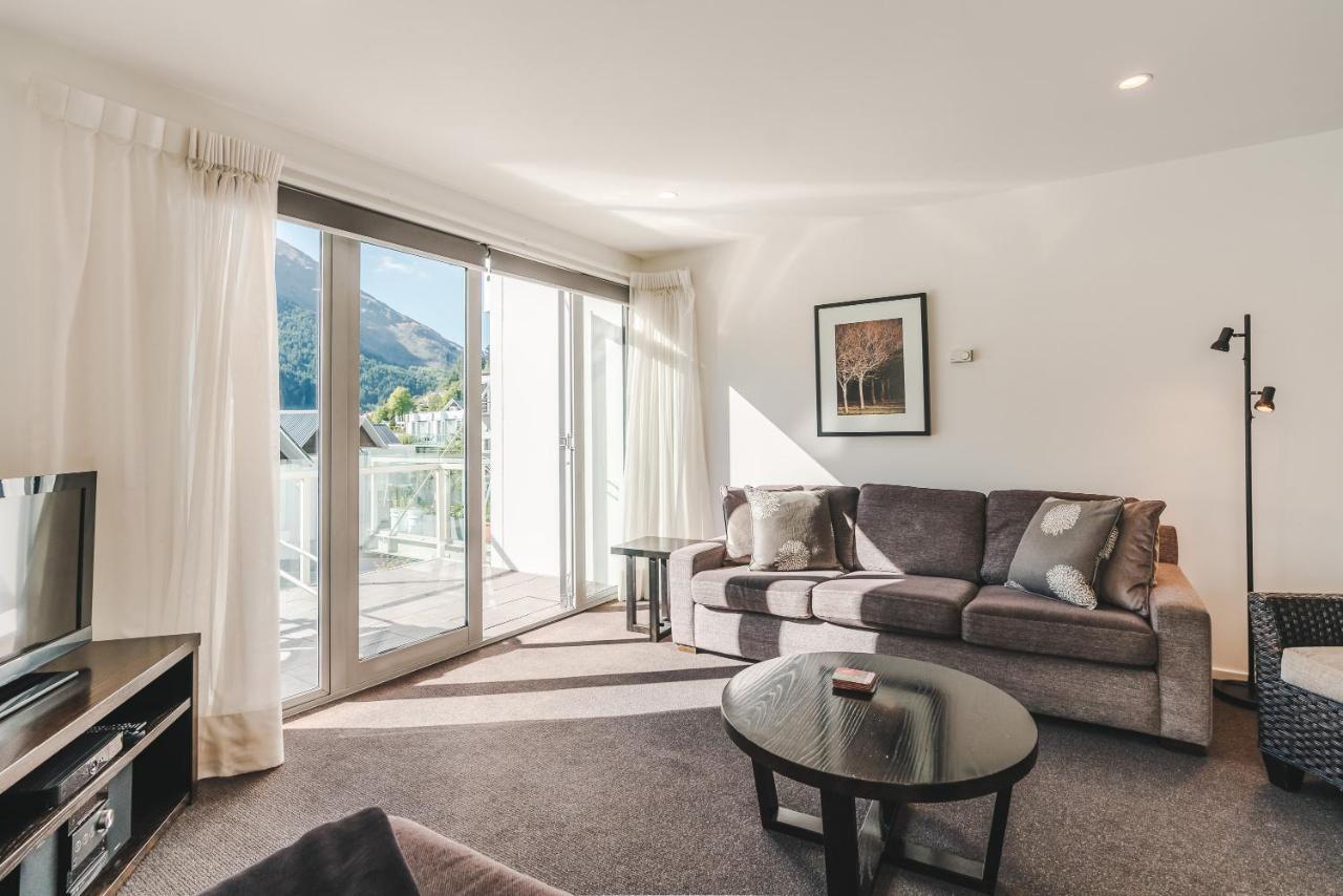 Apartment with View,1169068351:JPEG