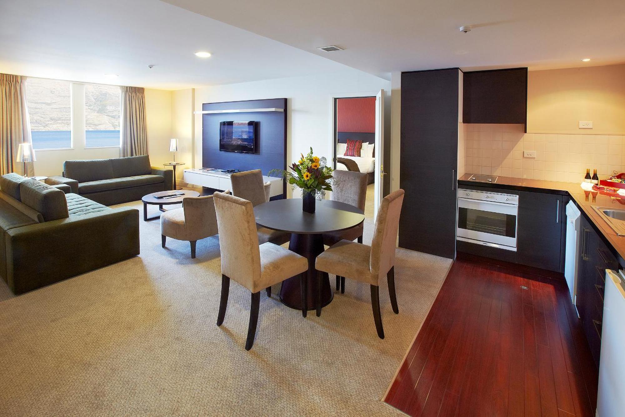 Interconnecting Two Bedroom Apartment with Lake View,1703547658:JPEG