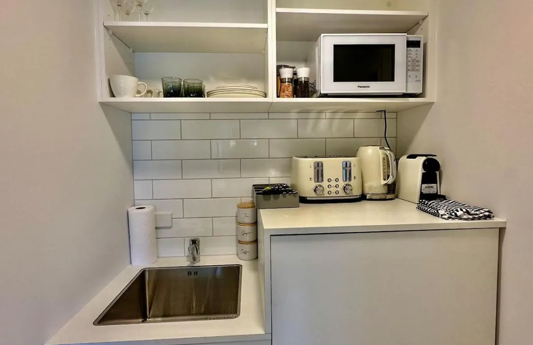 Brand New Cozy Room In Fernhill-1