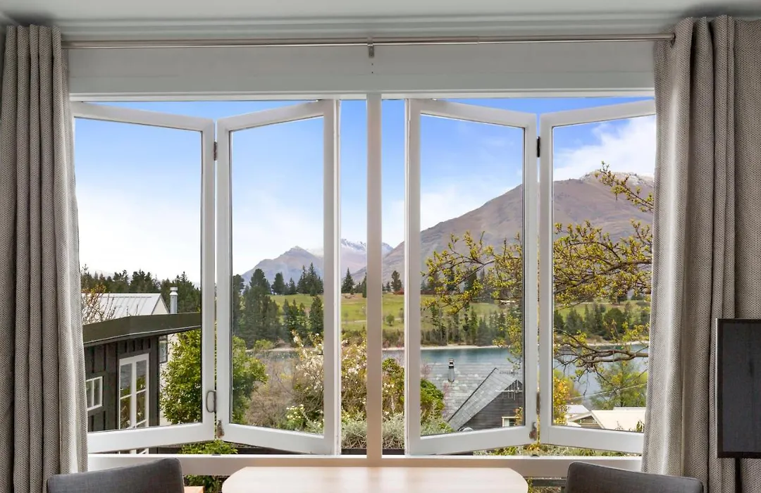 Stay Of Queenstown-1