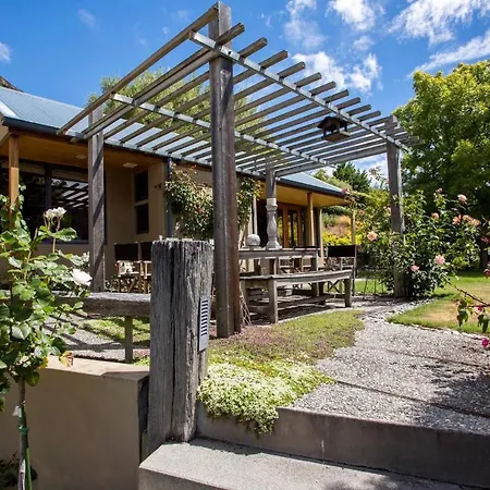 139 On Peninsula - The Ideal Retreat 2 Bedroom Apartment-3