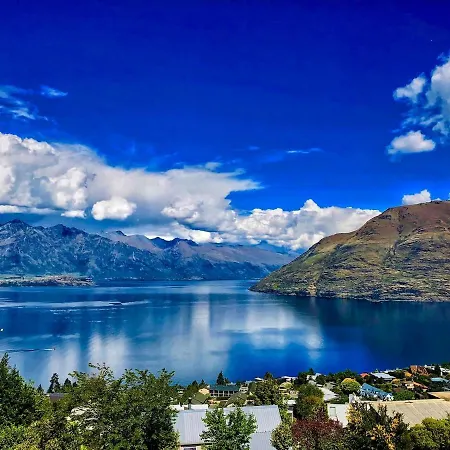 Awesomely Ambient Queenstown Home-3