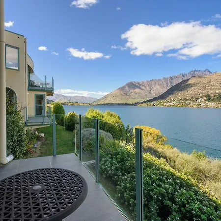 Lakefront Living At Remarkables Retreat - Unit 4-2
