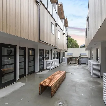 Mountain View 3 Bedroom Retreat-3