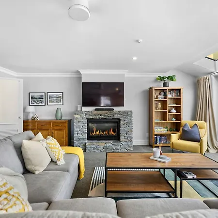 Lakefront Luxury 912 The Beacon 3 Bedroom-2