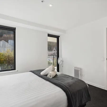 Coronet Views At La Residence Du Parc-3