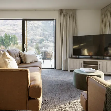 Redfern Retreat-3