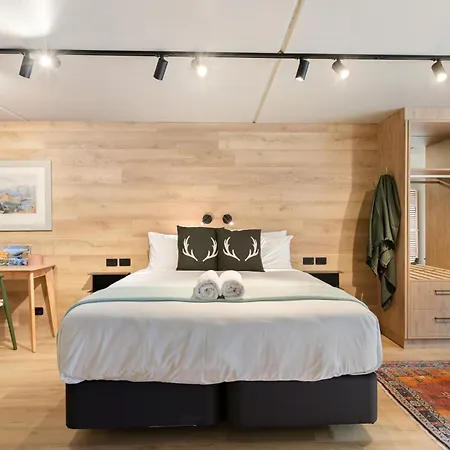 Luxurious Studio In City Centre-3