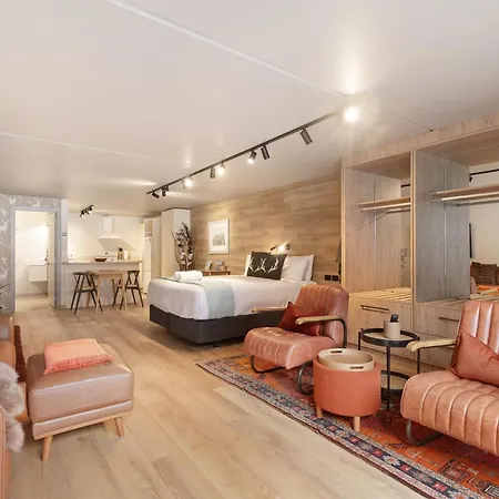 Luxurious Studio In City Centre-3