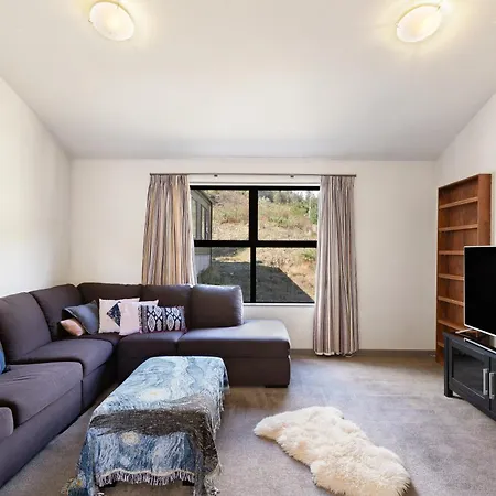 Closeburn Lakeview House-2