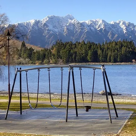 Esplanade Queenstown By Staysouth-3