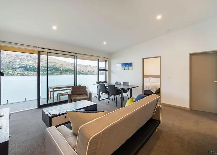 Atalante - Lakefront Location With Stunning Views Queenstown