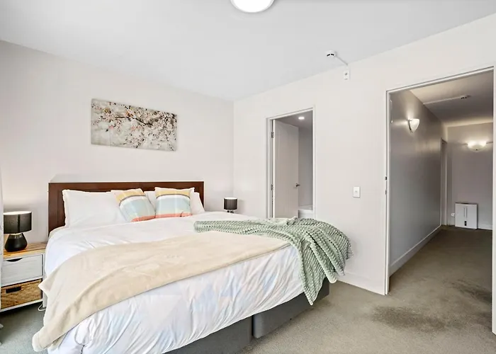 Lakefront Living - 2 Bedroom Aptmt In Alpine Village Queenstown