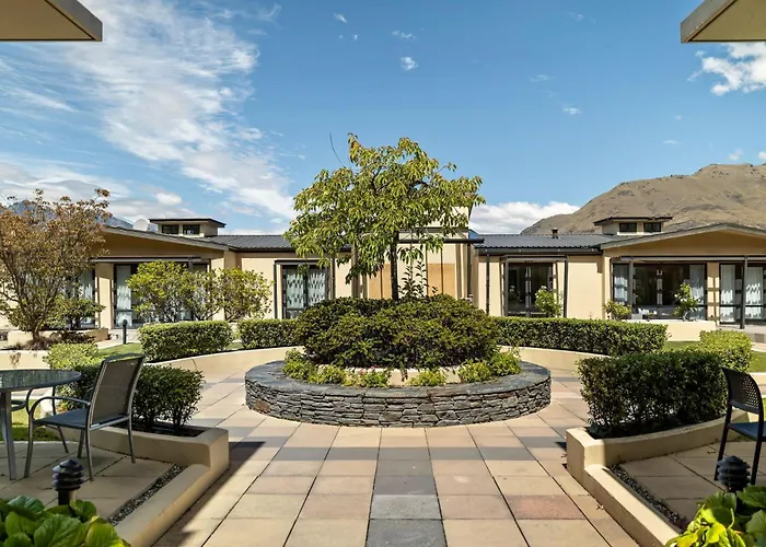 Lakefront Luxury 912 The Beacon 3 Bedroom Queenstown