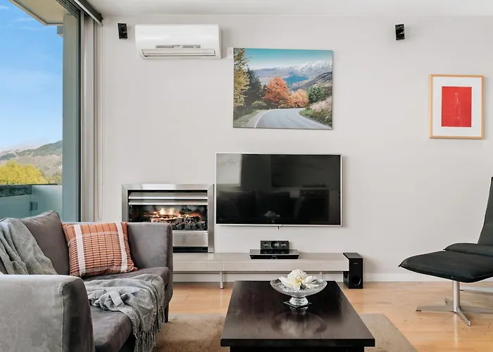 Modern Executive Living In Pounamu Queenstown