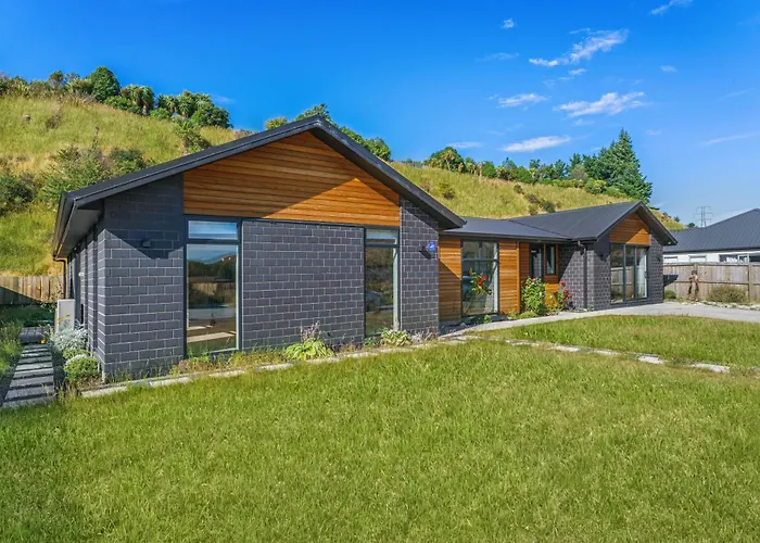 Luxury & Modern Living Home & Apartment Queenstown