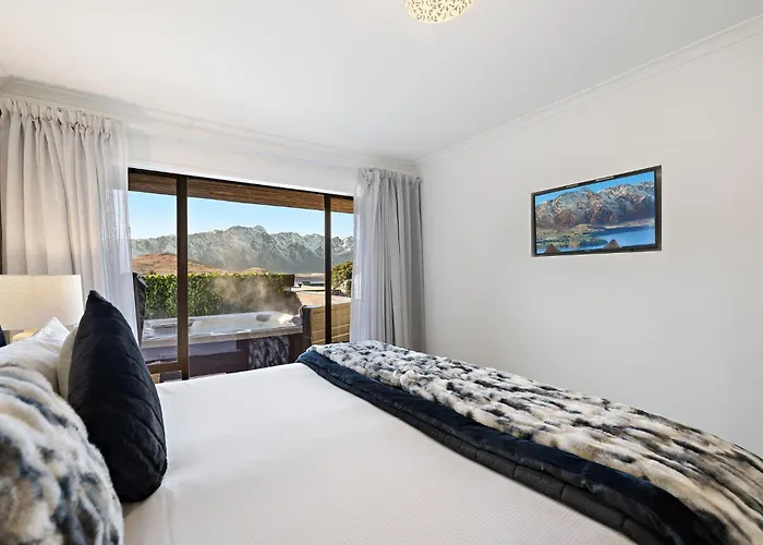 Distinctive Alpine Meadows Apartment Queenstown