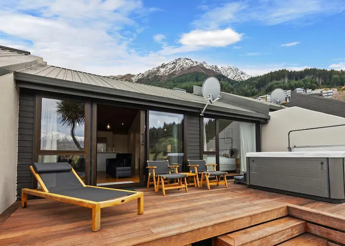 Kiwi Nest- Luxury Home - Hot Tub Queenstown