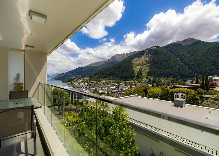 Stylish Haven Luxury Interiors In Prime Location Apartment Queenstown