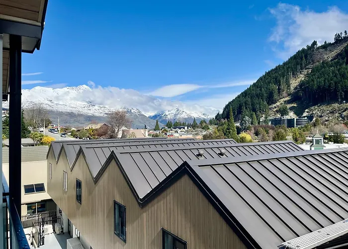 Walk To Queenstown City, 30Mins To Ski, Free Parking & Wifi, Gym