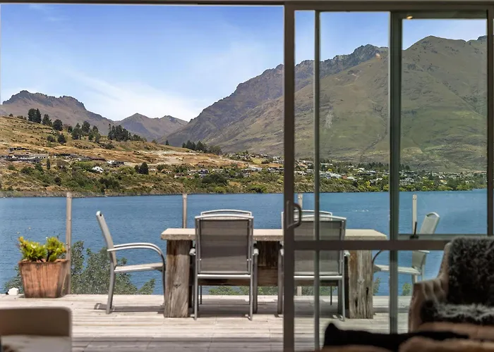 Remarkables View - Te Wai Penthouse Queenstown