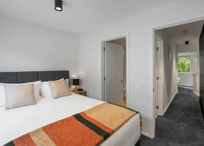 Central Queenstown Apt 18A - Walk To Town