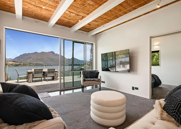 Remarkables View - Te Wai Penthouse Queenstown