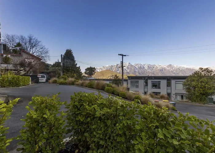 Remarkable Woodsider - Family Friendly Walk To Town Queenstown