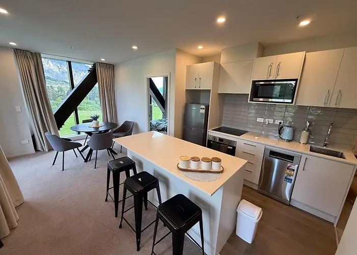 Modern Mountain & River View Escape Queenstown