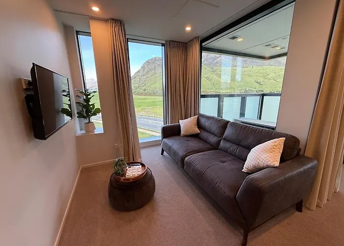 Modern Mountain & River View Escape Queenstown