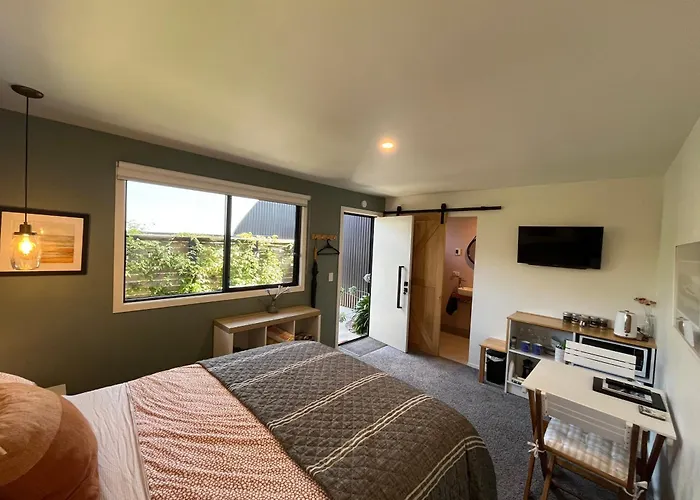 East Rock - Cosy Guesthouse In Kelvin Heights Queenstown