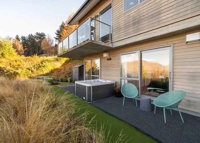 Lakeside Mountain Haven Queenstown