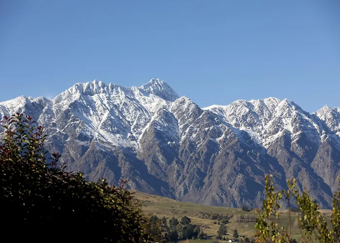 Stay Of Queenstown