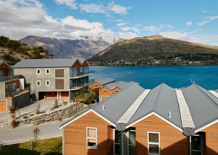 Alpine Village - 2 Bedroom Executive Apartment Queenstown