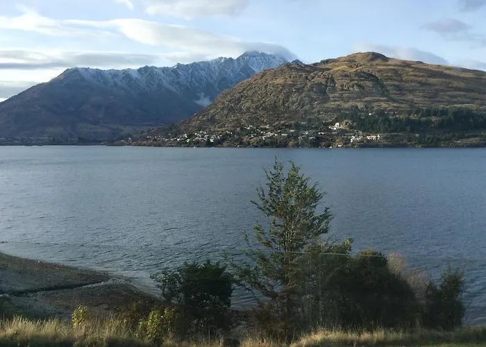 Residence Du Lac - 2 Bedroom Apartment Queenstown